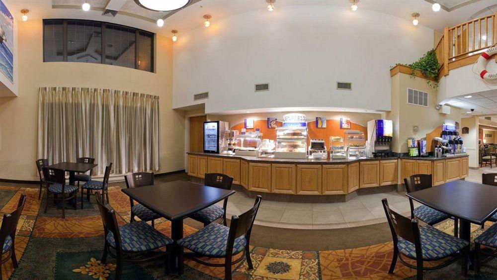 Holiday Inn Express & Suites Carneys Point - Pennsville By Ihg Bagian luar foto