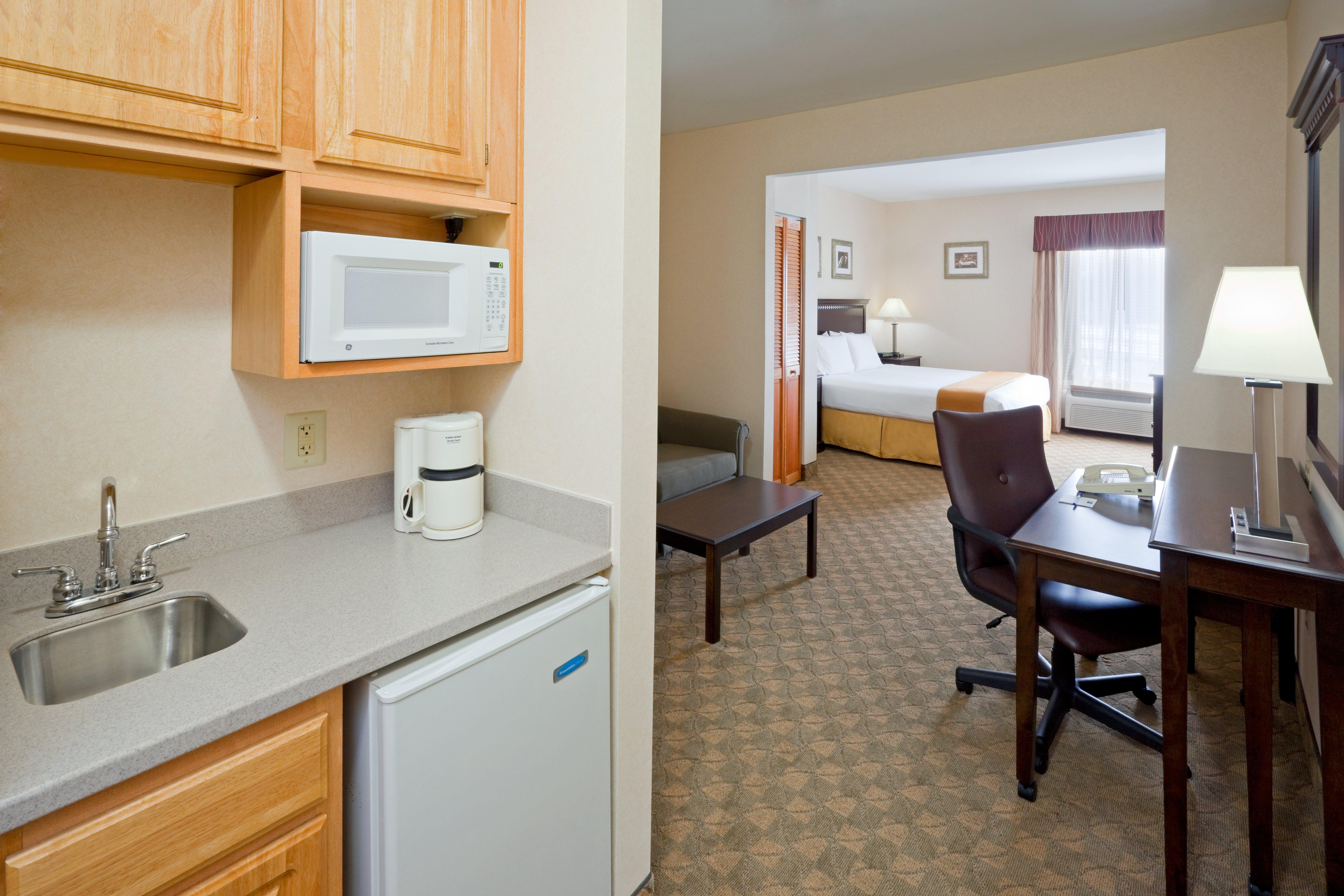 Holiday Inn Express & Suites Carneys Point - Pennsville By Ihg Bagian luar foto