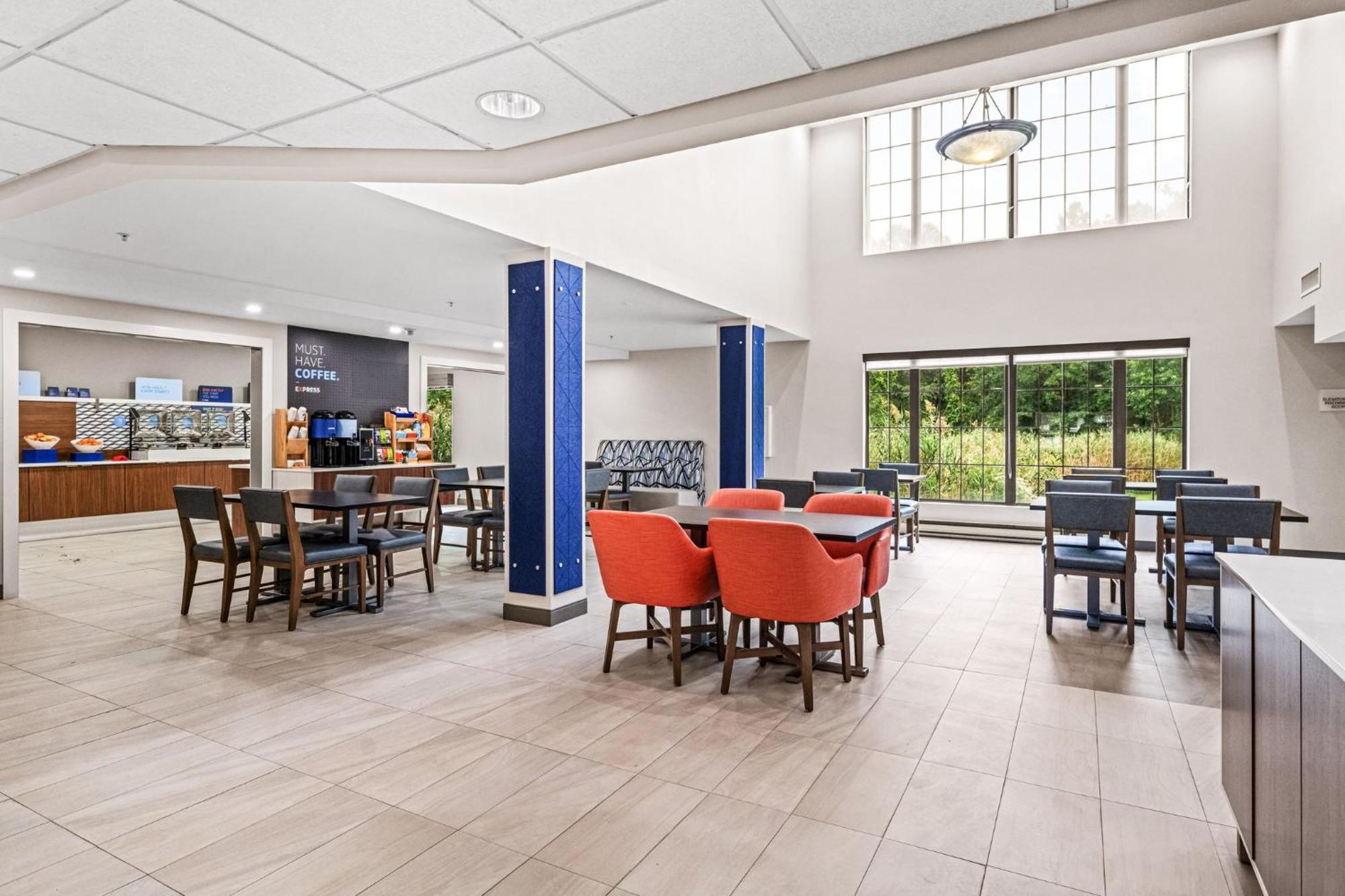 Holiday Inn Express & Suites Carneys Point - Pennsville By Ihg Bagian luar foto