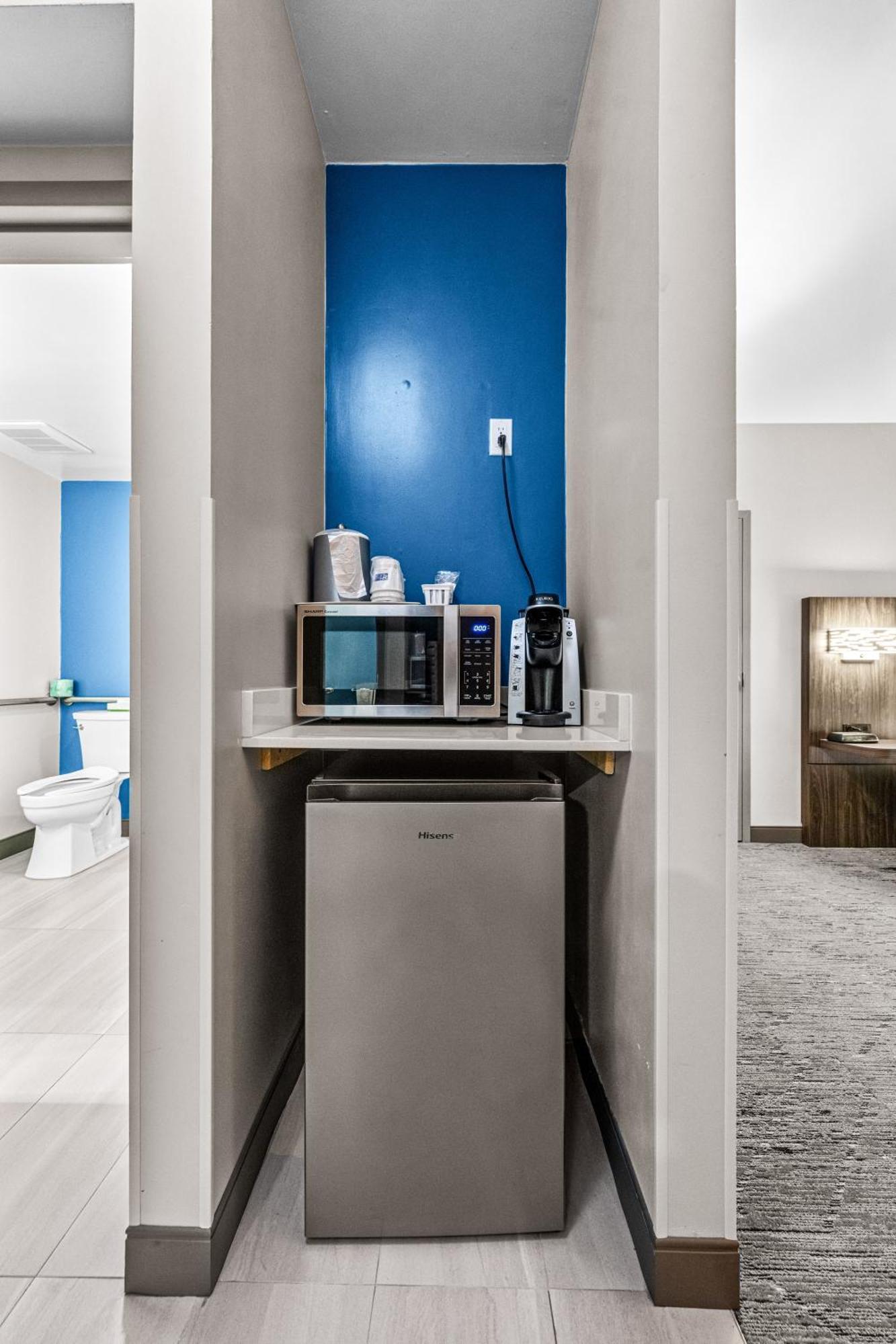 Holiday Inn Express & Suites Carneys Point - Pennsville By Ihg Bagian luar foto